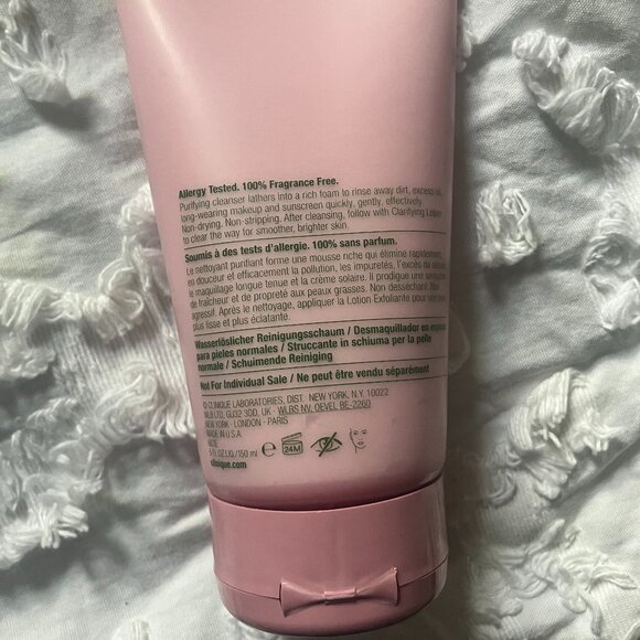 Clinique All About Clean (Large/5 oz) and Gift NWOT - Picture 3 of 6